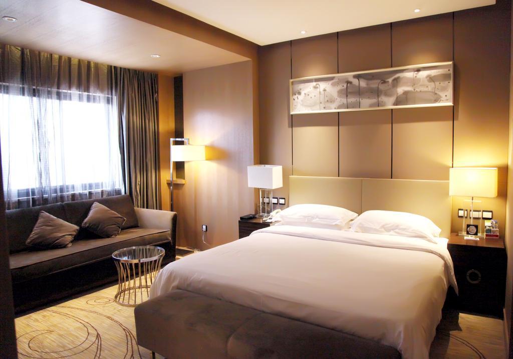 Ramada By Wyndham Xian Bell Tower Hotel Екстериор снимка