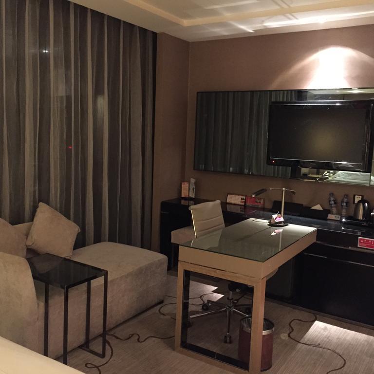 Ramada By Wyndham Xian Bell Tower Hotel Екстериор снимка