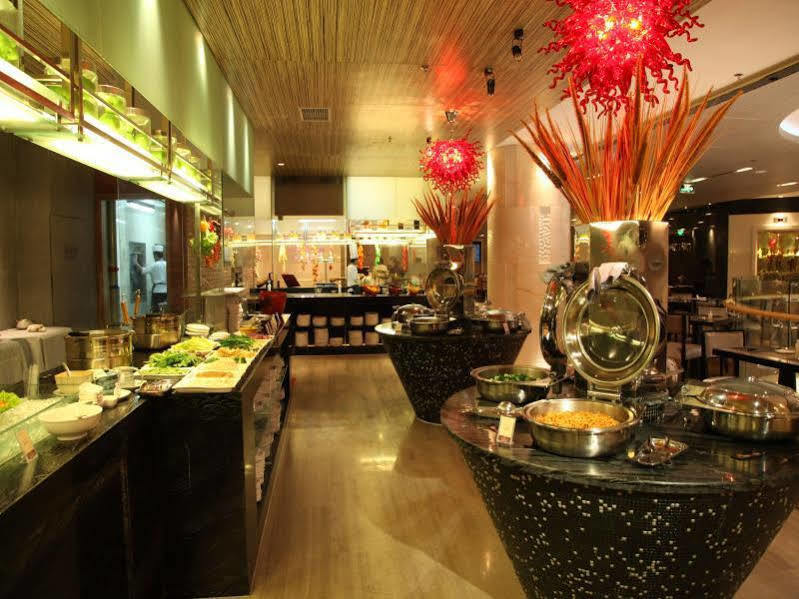 Ramada By Wyndham Xian Bell Tower Hotel Екстериор снимка