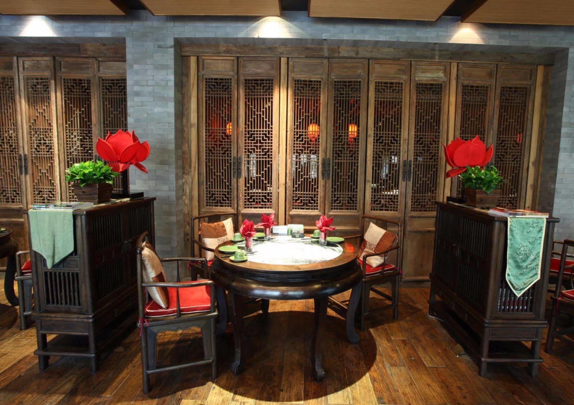 Ramada By Wyndham Xian Bell Tower Hotel Екстериор снимка