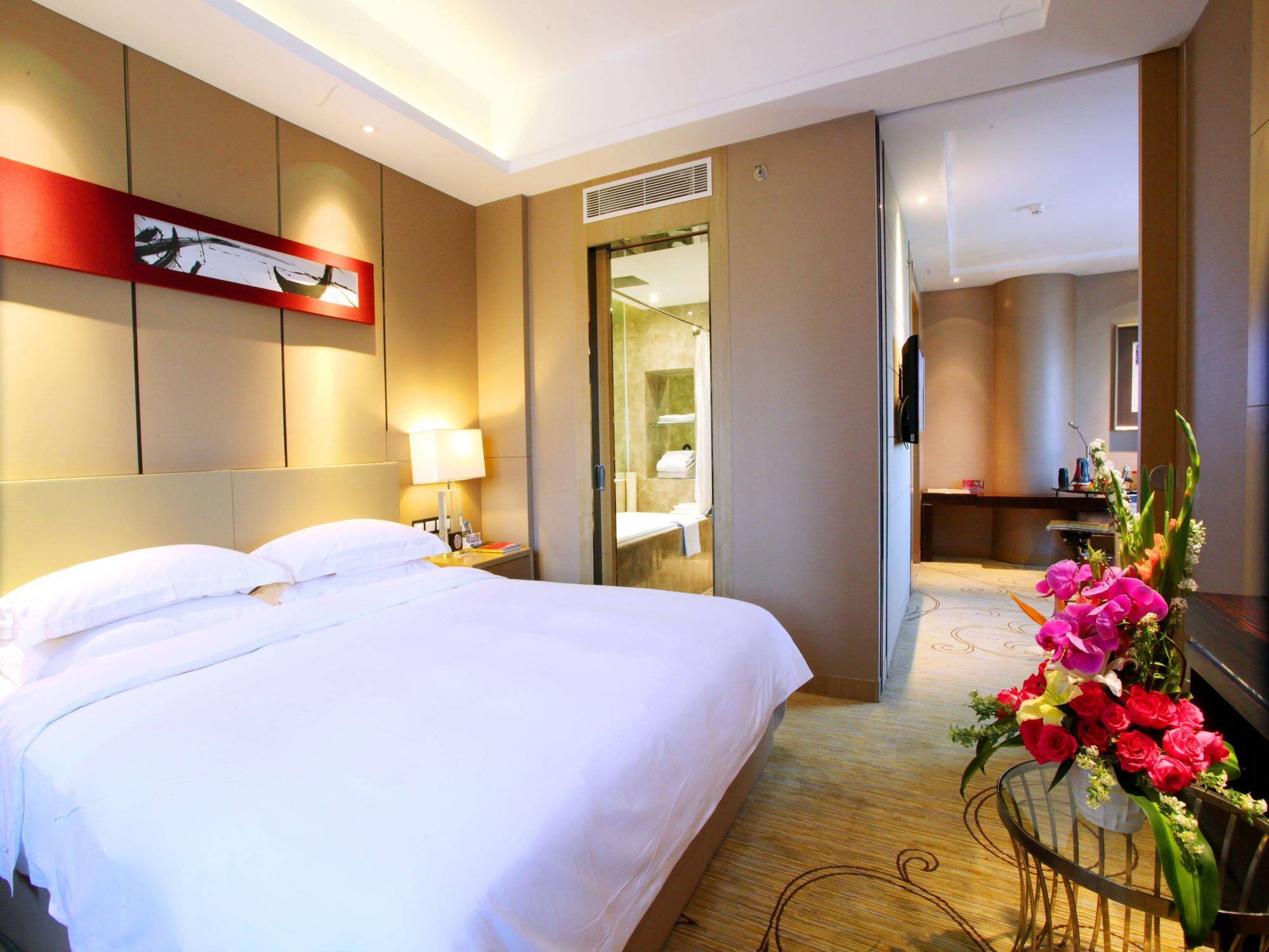 Ramada By Wyndham Xian Bell Tower Hotel Екстериор снимка